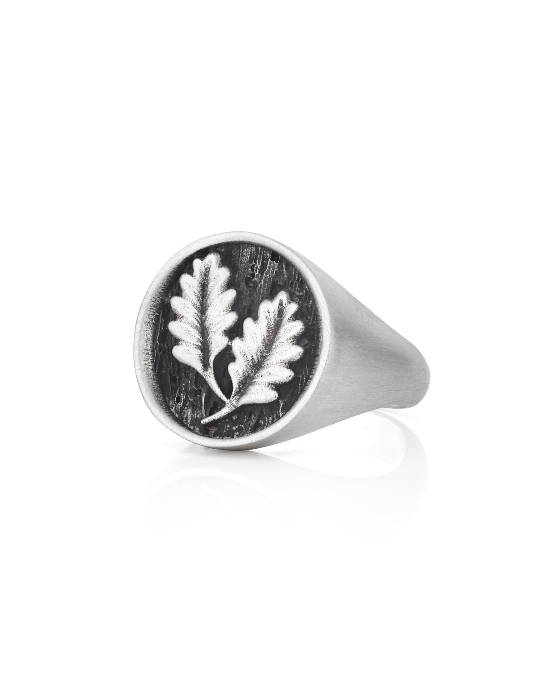 Round Silver Signet Ring with Engraved Oak Leaves