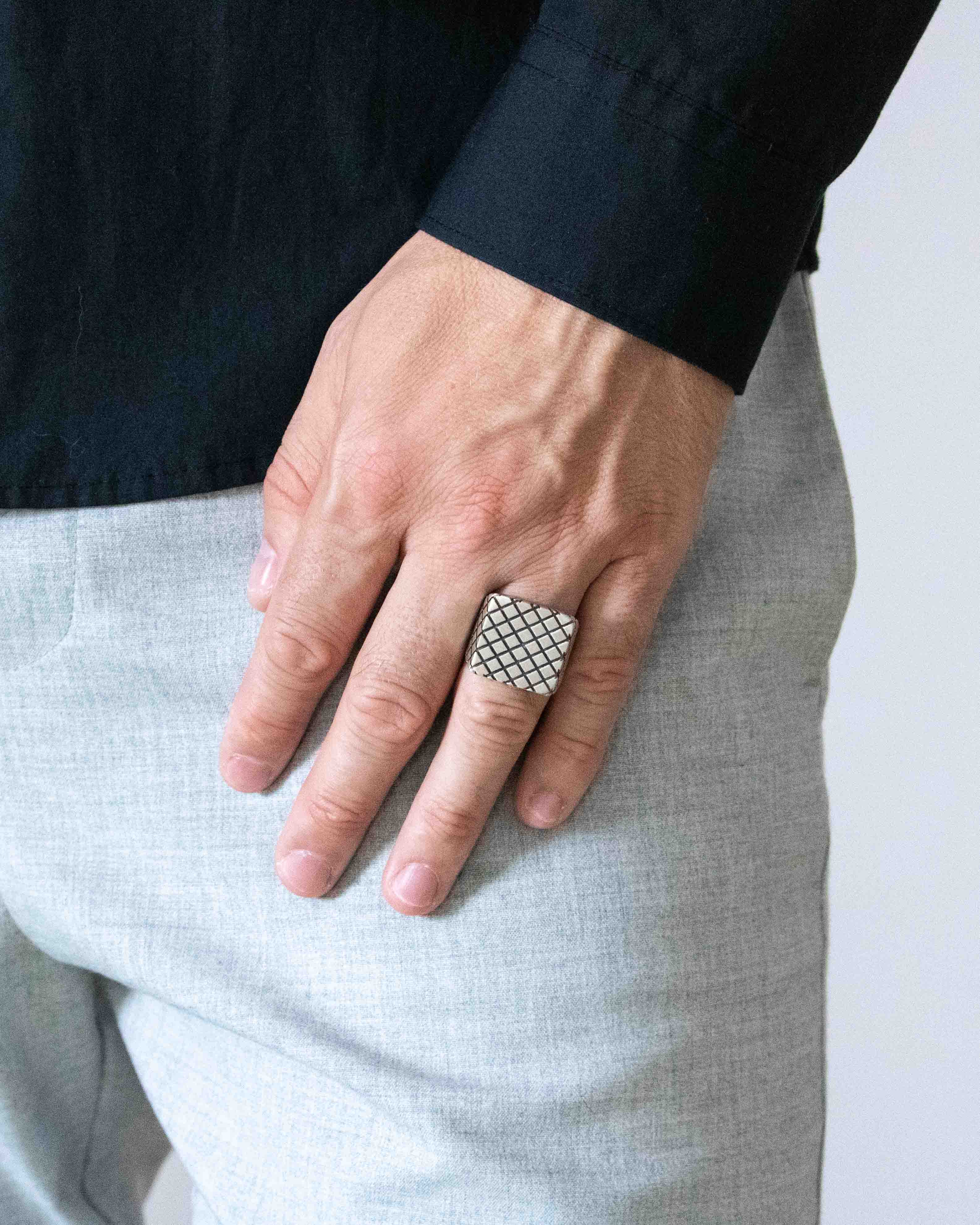 Engraved Grid Chunky Signet Signet Silver Geometric
