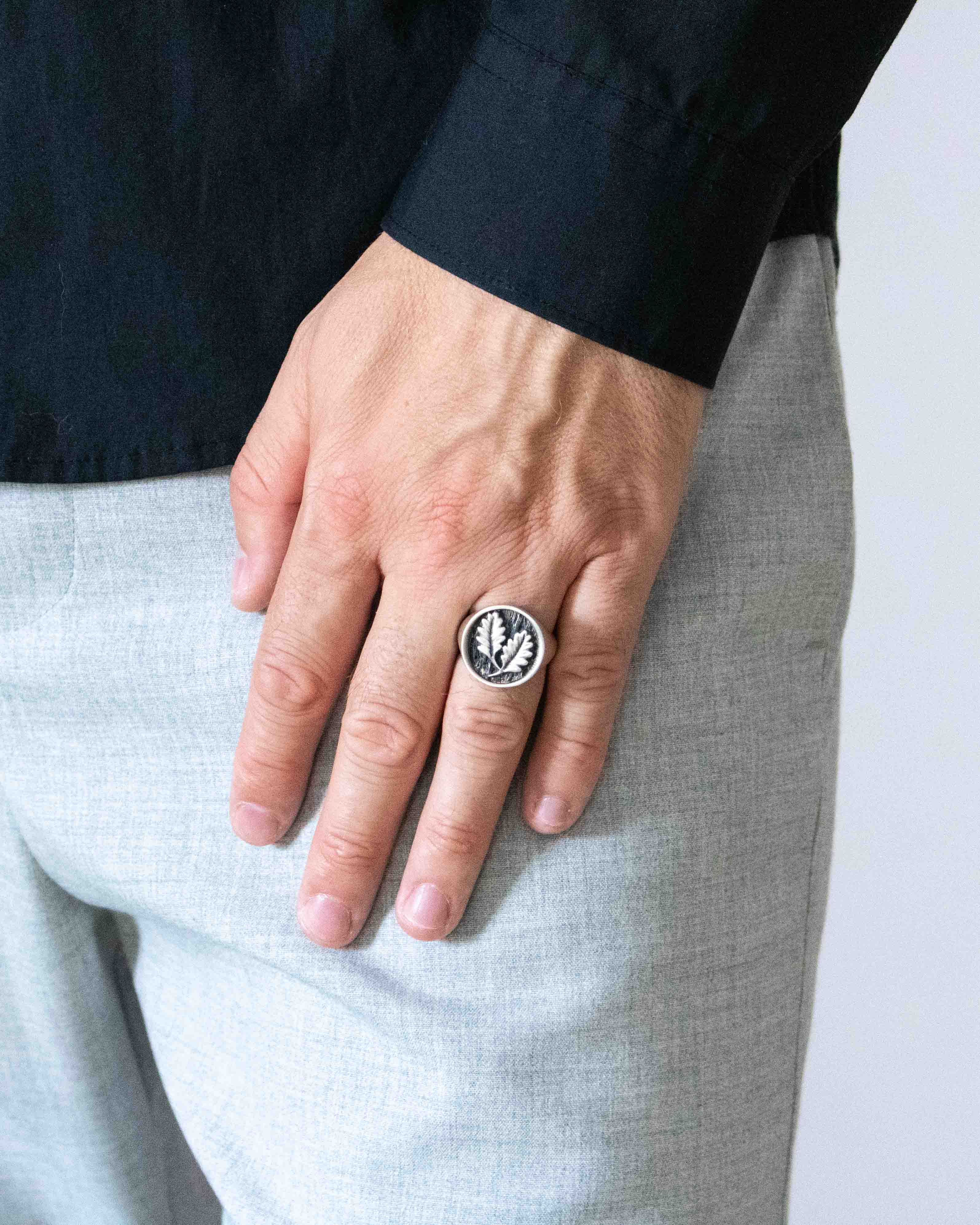 Round Silver Signet Ring with Engraved Oak Leaves