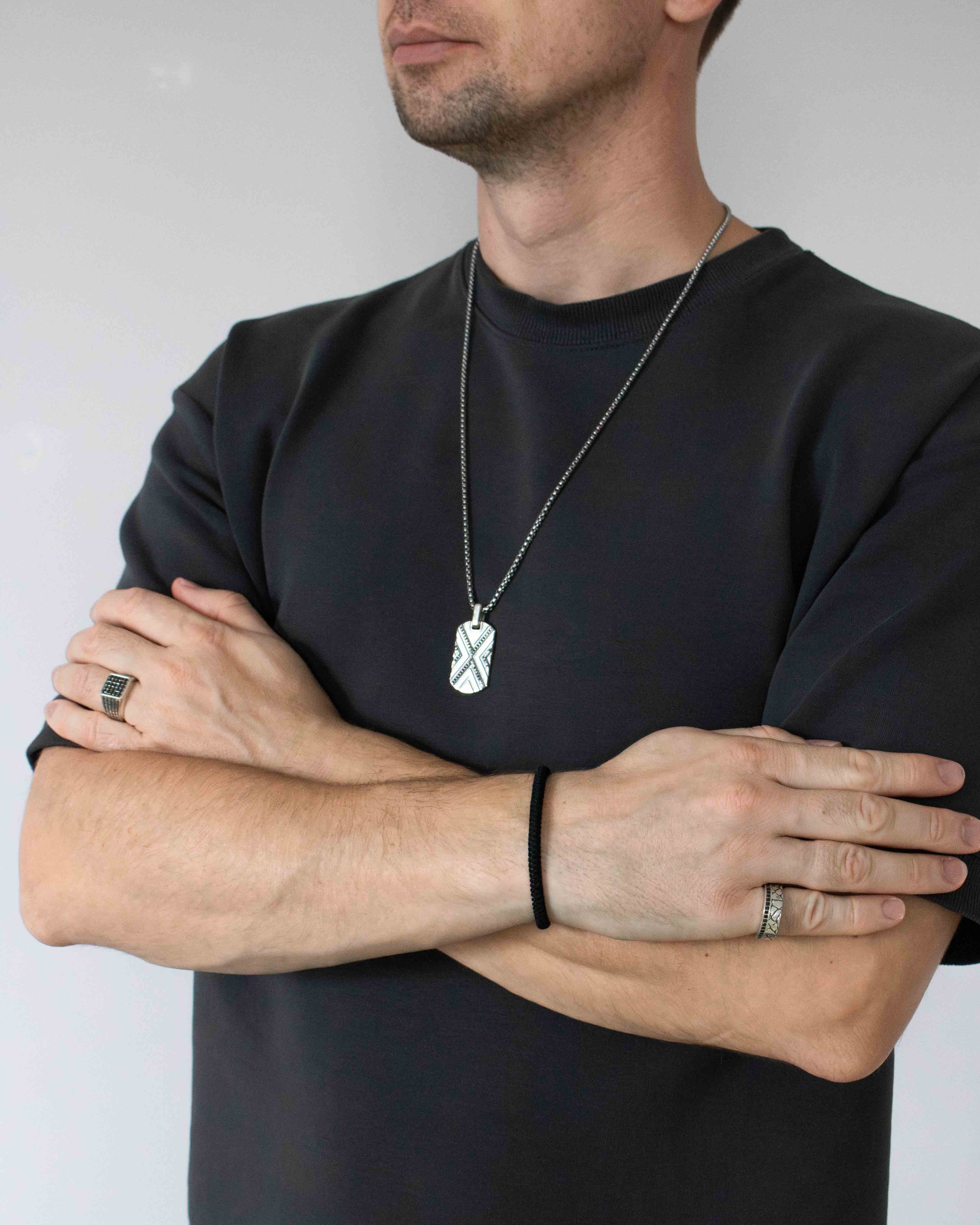 Elegant Geometric Silver Tag Necklace Black Diamonds