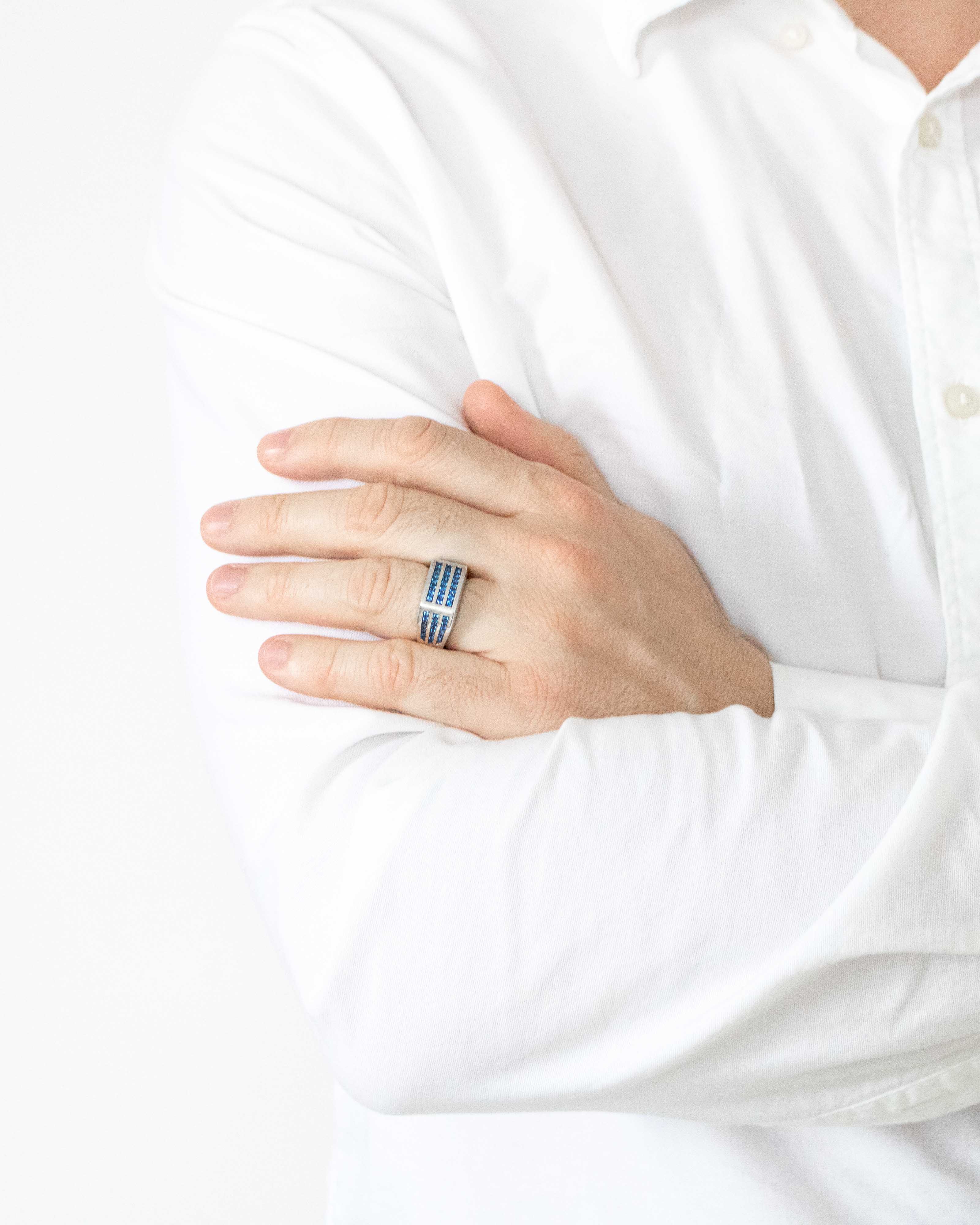 Blue Sapphires Signet Ring Rectangle Geometric Design