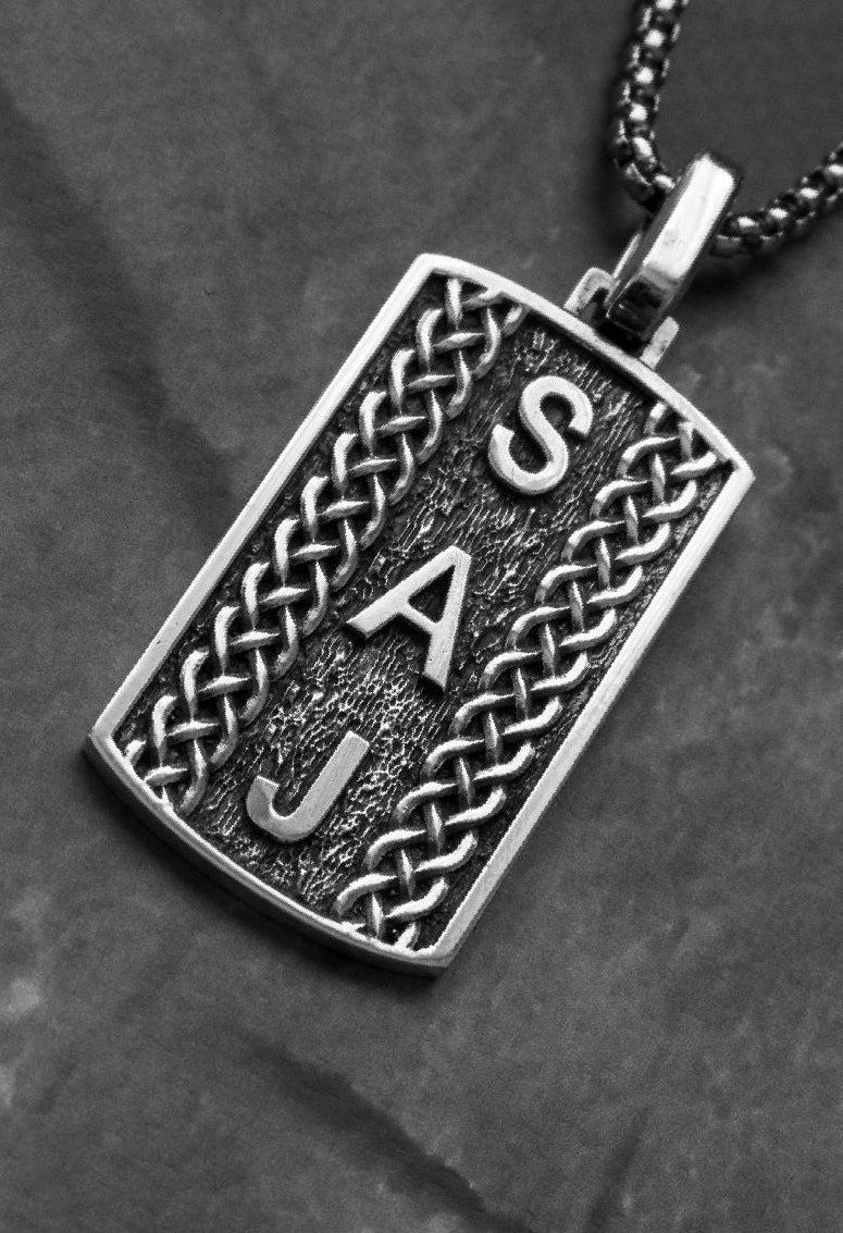 INITIAL PENDANTS