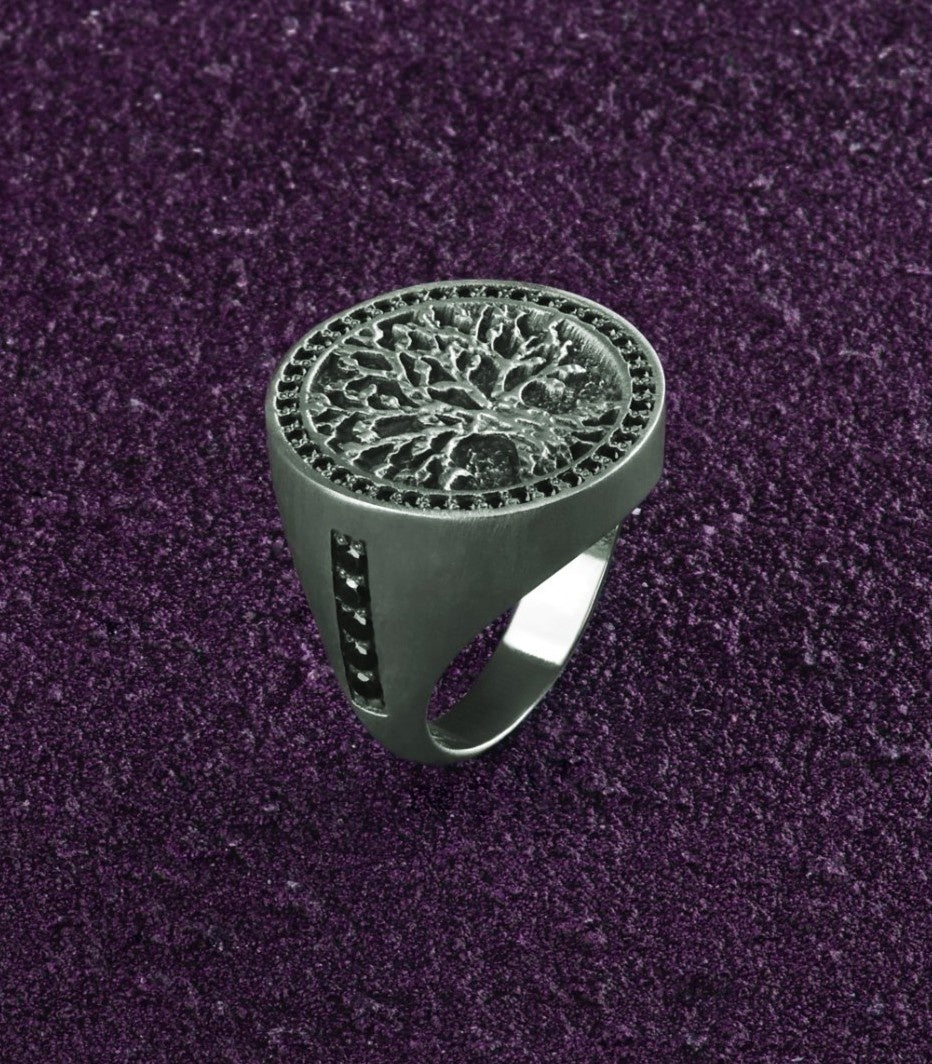 Family Roots Signet Ring Engraved Tree and Black Stones