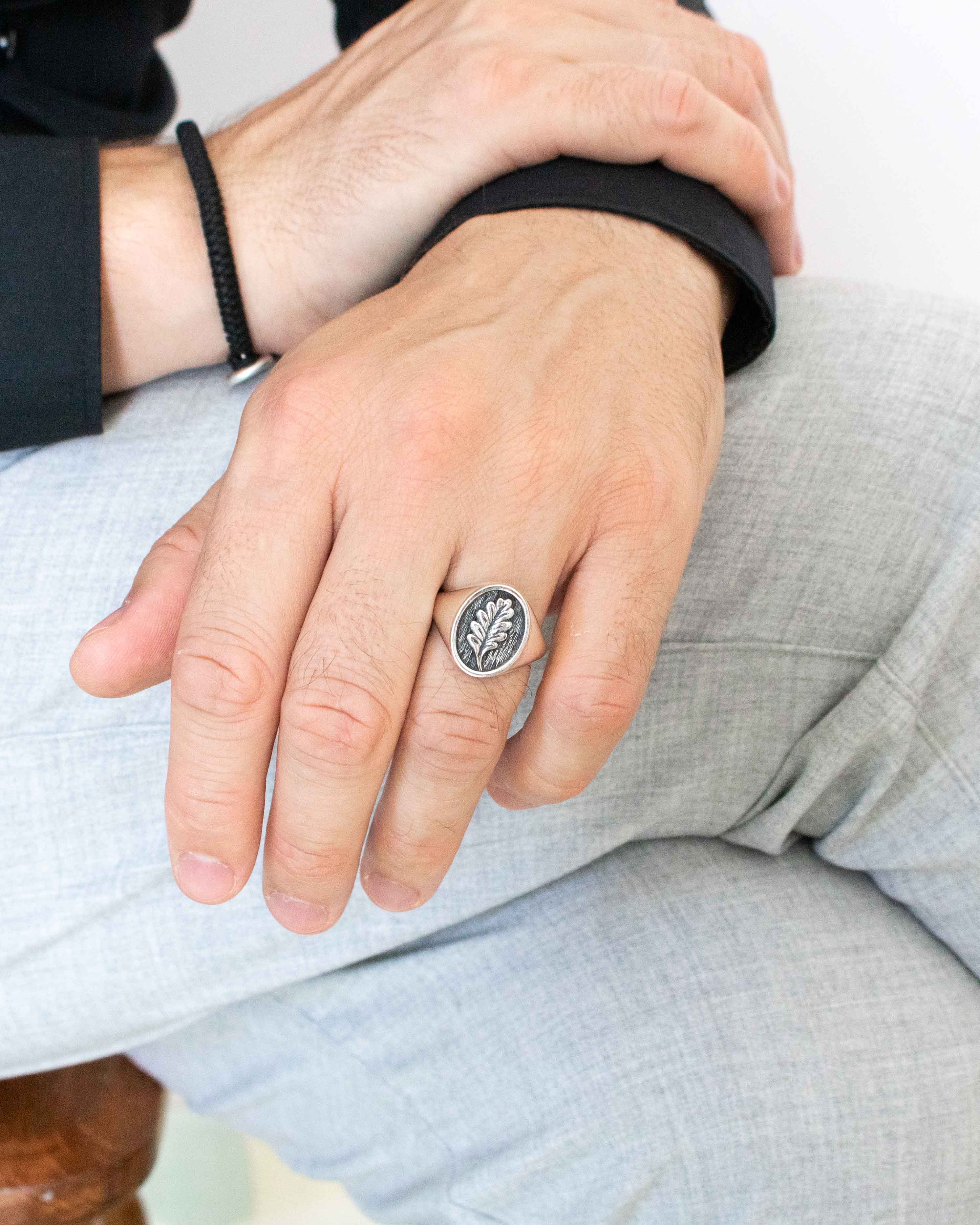 Engraved Oak Leaf Oval Signet Ring Oxford Shape