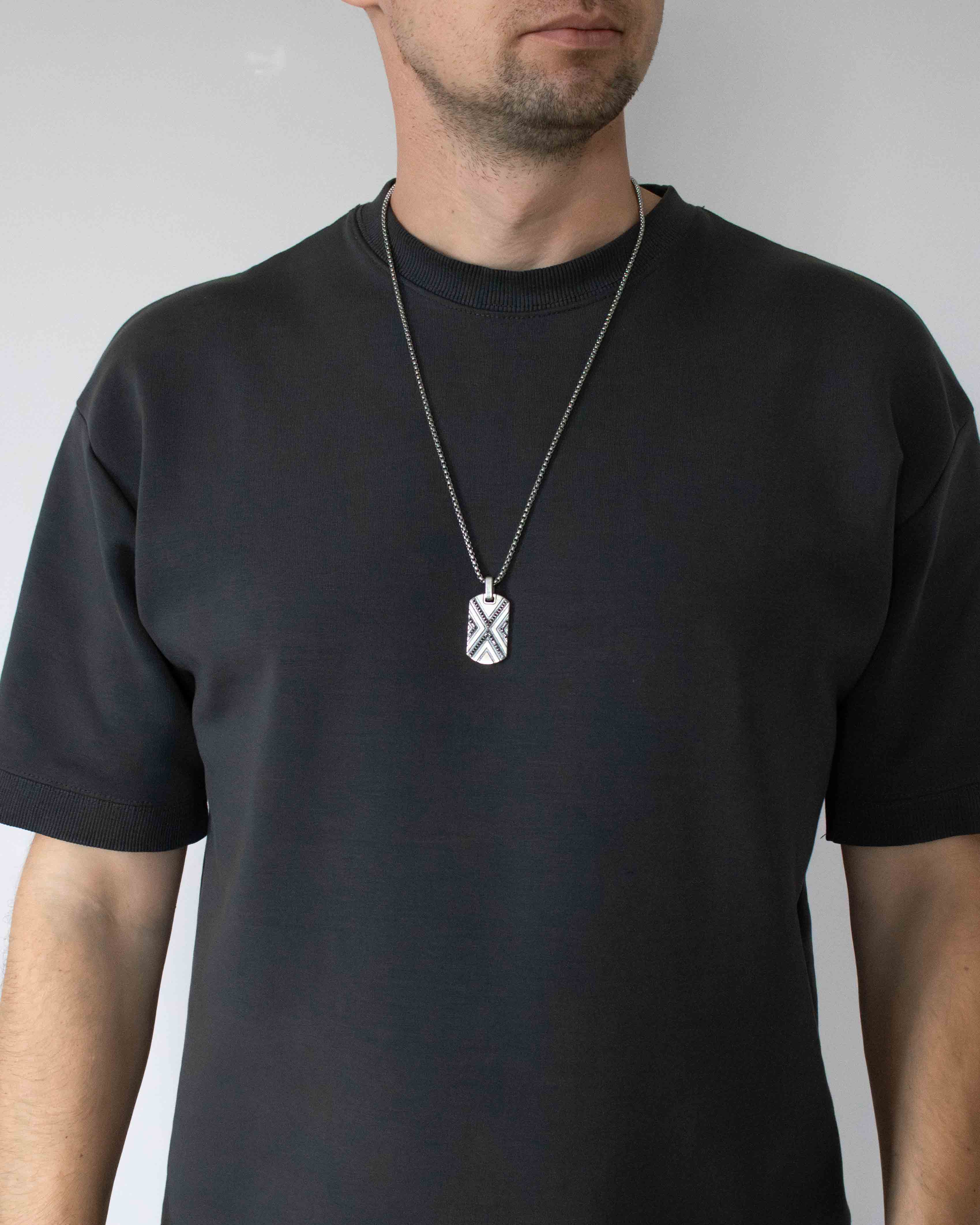 Elegant Geometric Silver Tag Necklace Black Diamonds