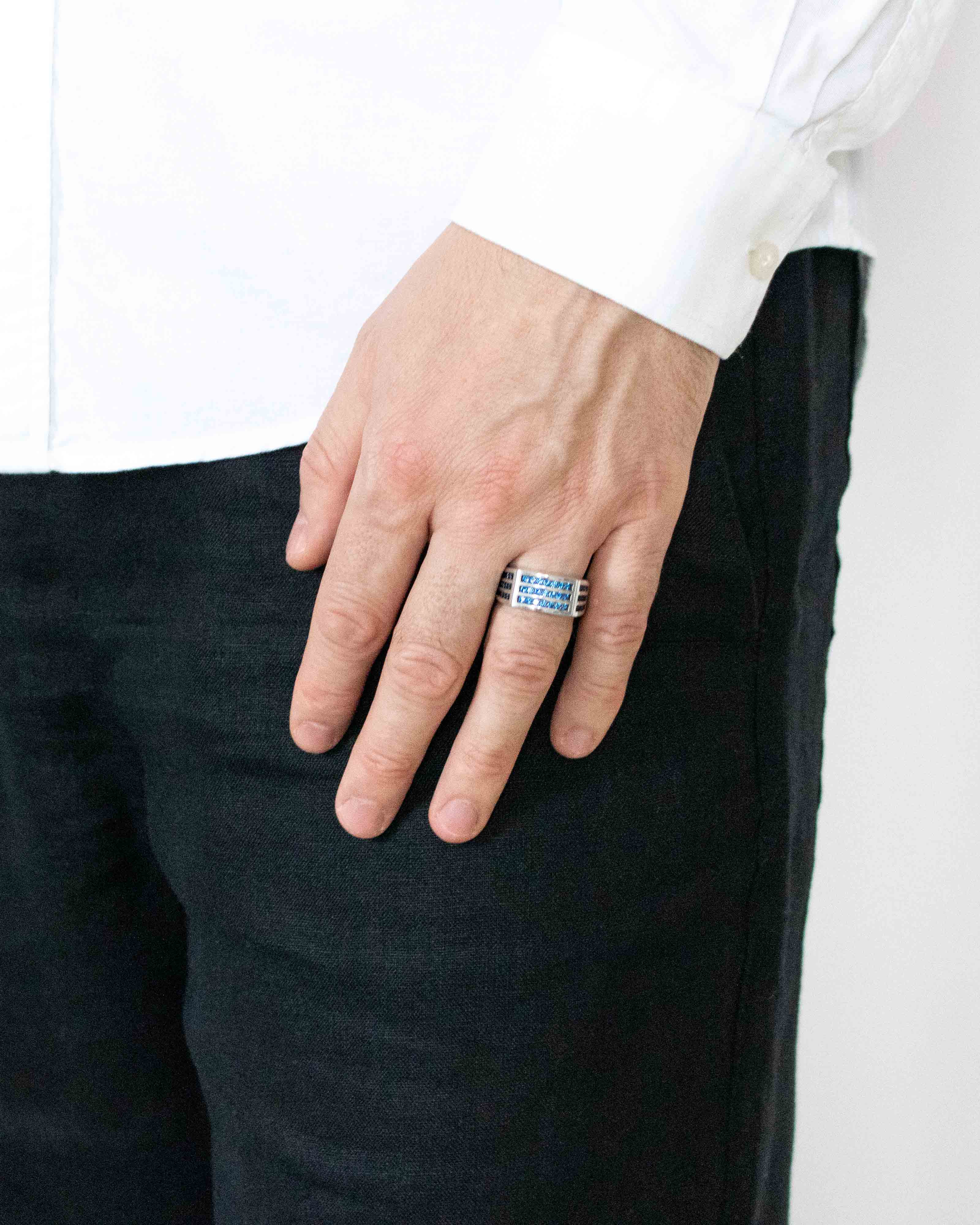 Blue Sapphires Signet Ring Rectangle Geometric Design