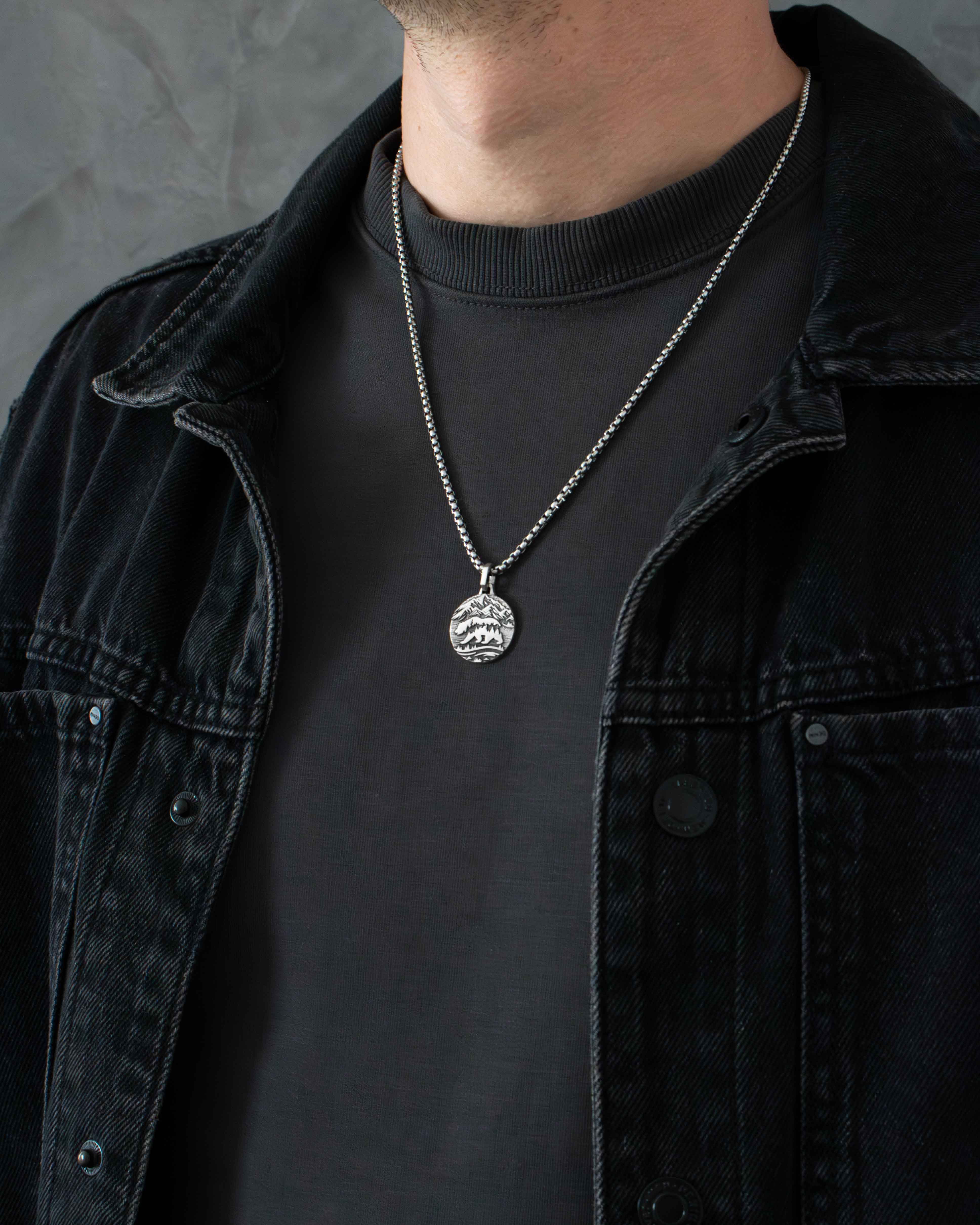 Mountains & Bear Round Necklace Sterling Silver