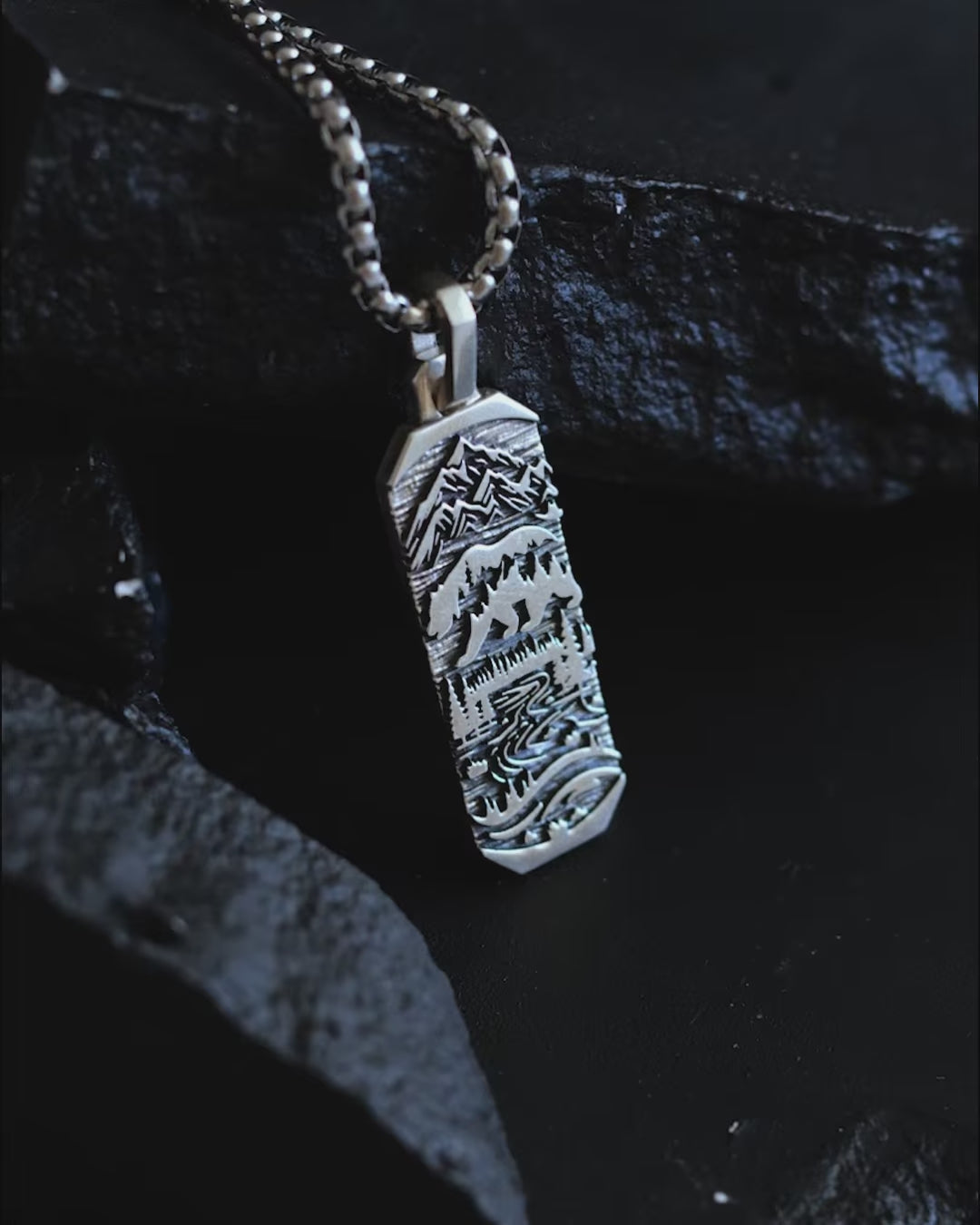 Bar Pendant with Bear and Mountains Fine Silver 925